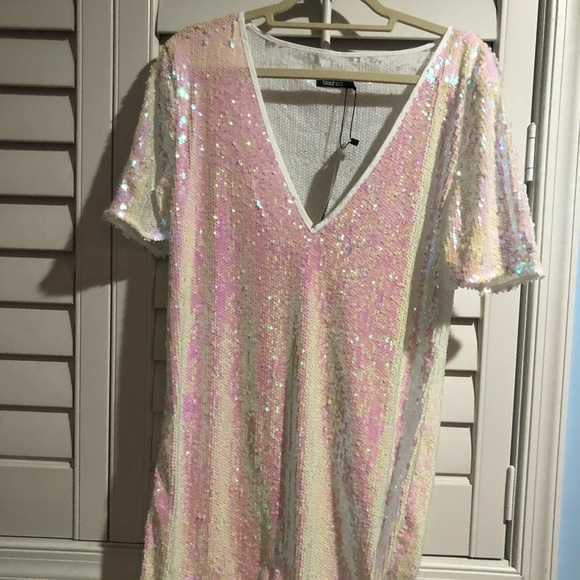 Boohoo Dresses & Skirts - Plunge Front All Over Sequin Shift Dress